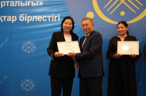 ӨСКЕМЕНДЕ КӘСІПОДАҚТАР КҮНІ АТАП ӨТІЛДІ