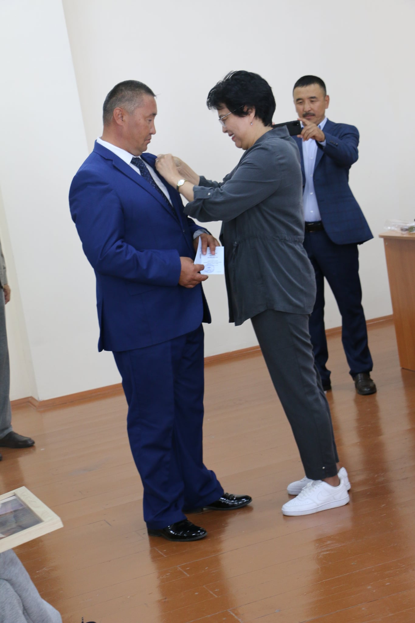 ҰЛЫ АБАЙ ЕЛІНЕ ТАҒЗЫМ