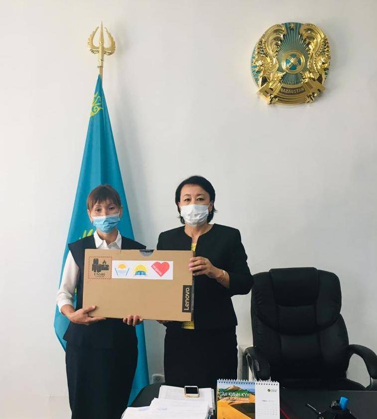 НОВЫЙ УЧЕБНЫЙ ГОД: ОТРАСЛЕВОЙ ПРОФСОЮЗ ОБРАЗОВАНИЯ ПОДДЕРЖАЛ ПЕДАГОГОВ