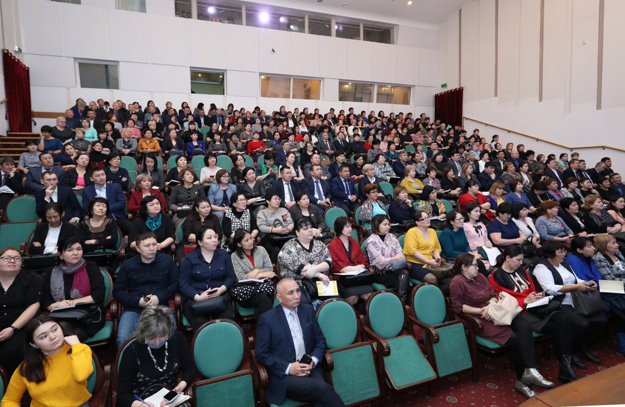 Кеше Х.Бөкеева атындағы облыстық қазақ драма театрында Батыс Қазақстан облыстық ...