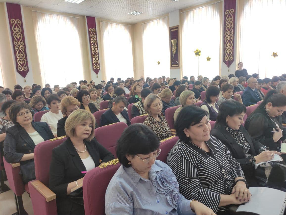 СЕМИНАР ПО ТРУДОВОМУ ЗАКОНОДАТЕЛЬСТВУ ДЛЯ РУКОВОДИТЕЛЕЙ ОРГАНИЗАЦИЙ ОБРАЗОВАНИЯ КАРАГАНДЫ: ЗАЩИТА ПРАВ РАБОТНИКОВ И УЛУЧШЕНИЕ УСЛОВИЙ ТРУДА