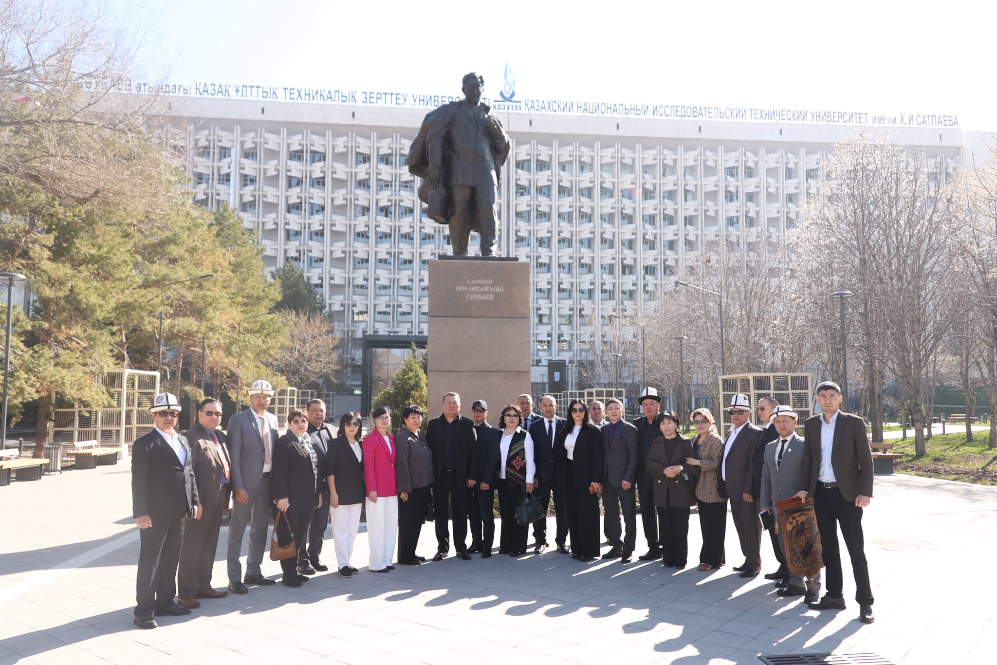 ПРОФСОЮЗНЫЙ  ДИАЛОГ КАЗАХСТАНА и КЫРГЫЗСТАНА В СТЕНАХ SATBAYEV UNIVERSITY