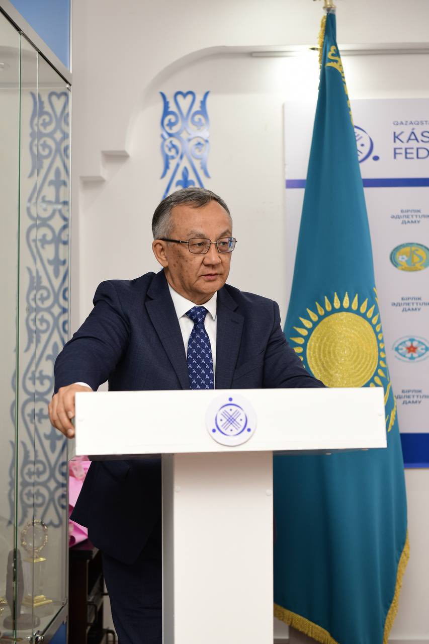 ӨЗЕКТІ МӘСЕЛЕЛЕР ТАЛҚЫЛАНЫП, ҮЗДІКТЕР МАРАПАТТАЛДЫ