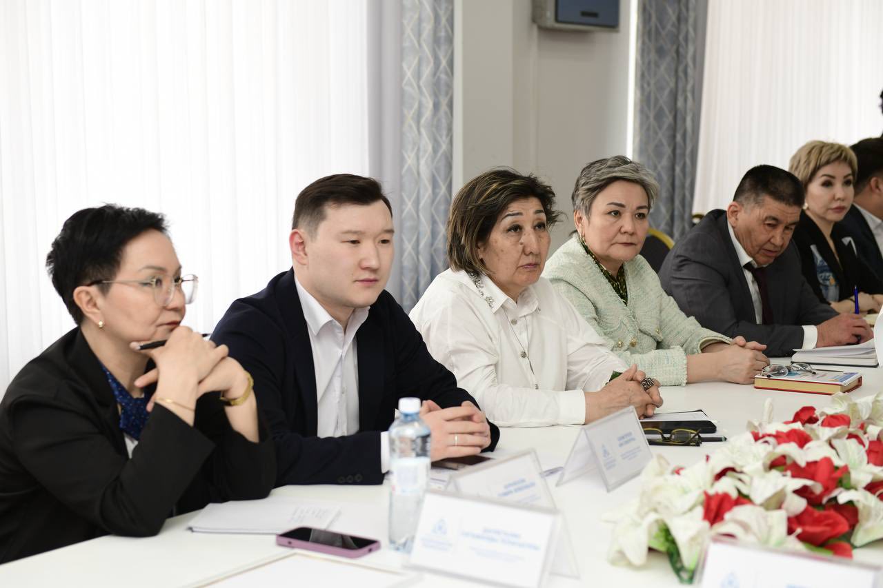 ӨЗЕКТІ МӘСЕЛЕЛЕР ТАЛҚЫЛАНЫП, ҮЗДІКТЕР МАРАПАТТАЛДЫ