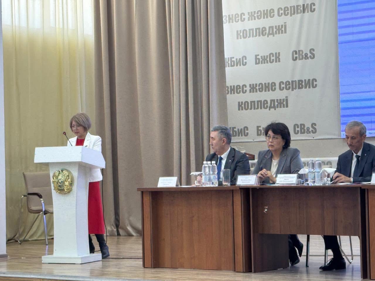 АБАЙ ӨҢІРІНДЕГІ ӘЛЕУМЕТТІК ӘРІПТЕСТІК АЯСЫНДАҒЫ КӘСІБИ ДИАЛОГ