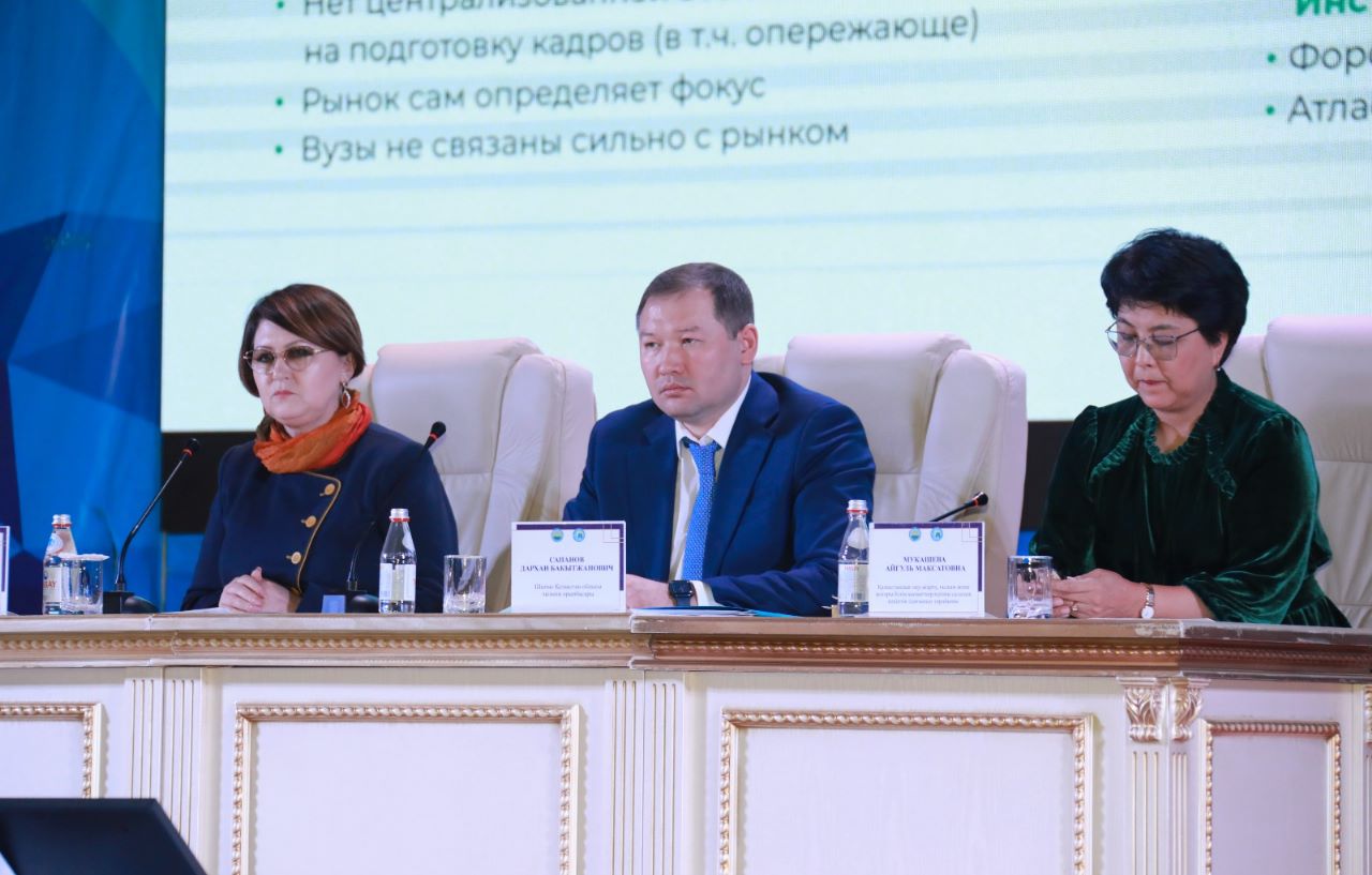 УЧАСТИЕ ПРЕДСЕДАТЕЛЯ ОТРАСЛЕВОГО ПРОФСОЮЗА В РАСШИРЕННОМ ЗАСЕДАНИИ КОЛЛЕГИИ УПРАВЛЕНИЯ ОБРАЗОВАНИЯ ВОСТОЧНО-КАЗАХСТАНСКОЙ ОБЛАСТИ