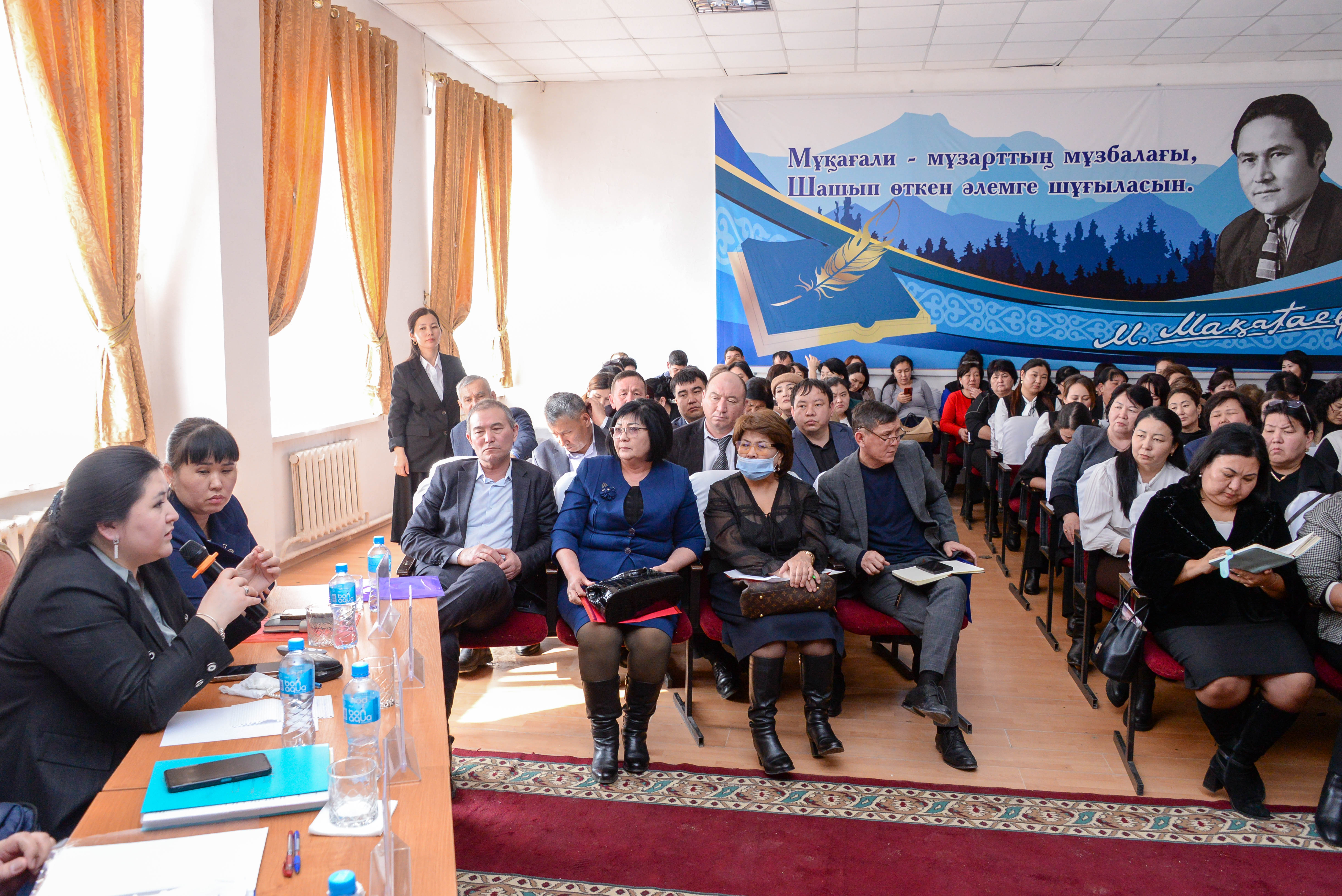 БІЛІМ БЕРУ САЛАСЫНДАҒЫ ЗАҢНАМАЛЫҚ ӨЗГЕРІСТЕР ТҮСІНДІРІЛДІ