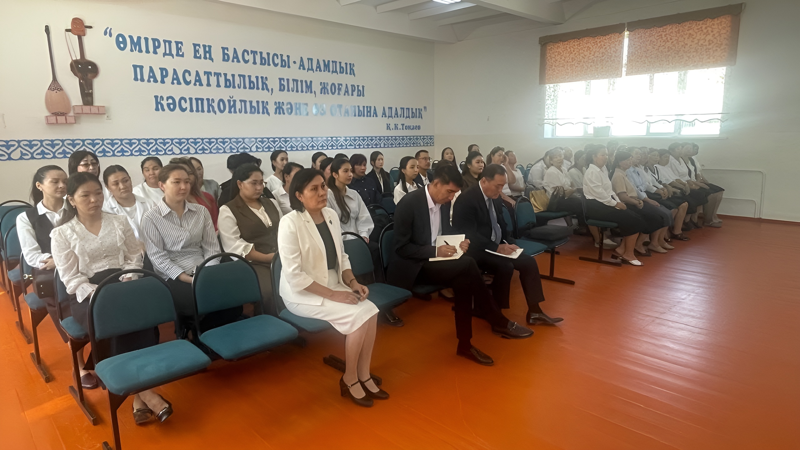 ЕҢБЕК АДАМЫНЫҢ МҮДДЕСІ – КӘСІПОДАҚТЫҢ БАСТЫ БАҒДАРЫ
