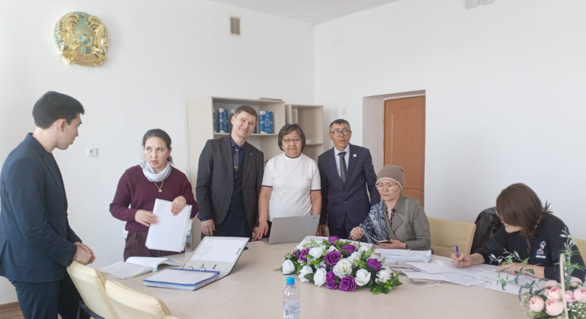 СЫНДАРЛЫ ПІКІР АЛМАСУ