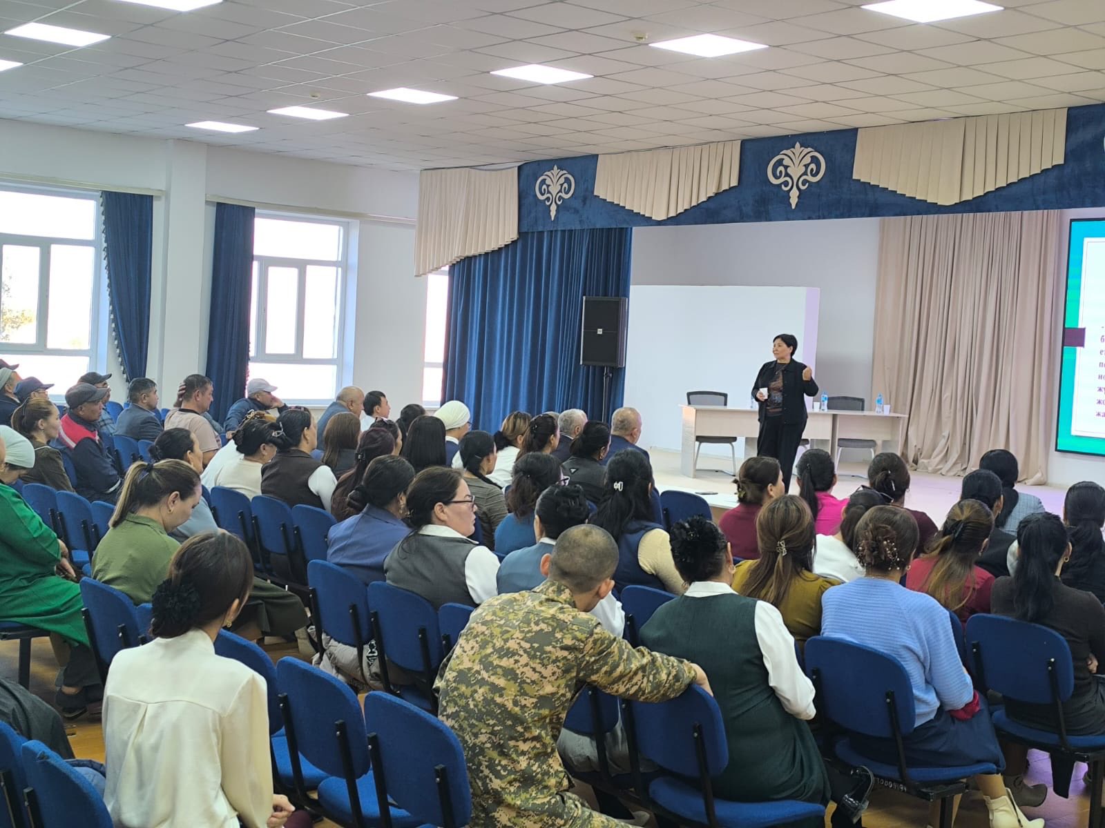 КӘСІПОДАҚ МҮШЕЛЕРІМЕН КЕЗДЕСУЛЕР