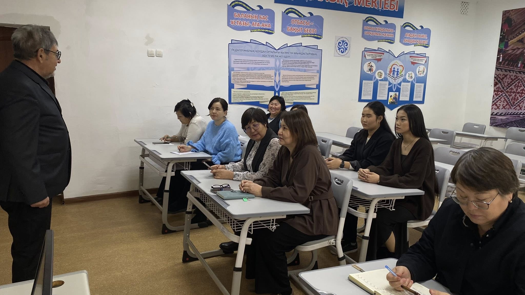 ЕҢБЕК ҚҰҚЫҚТАРЫ ТҮСІНДІРІЛДІ