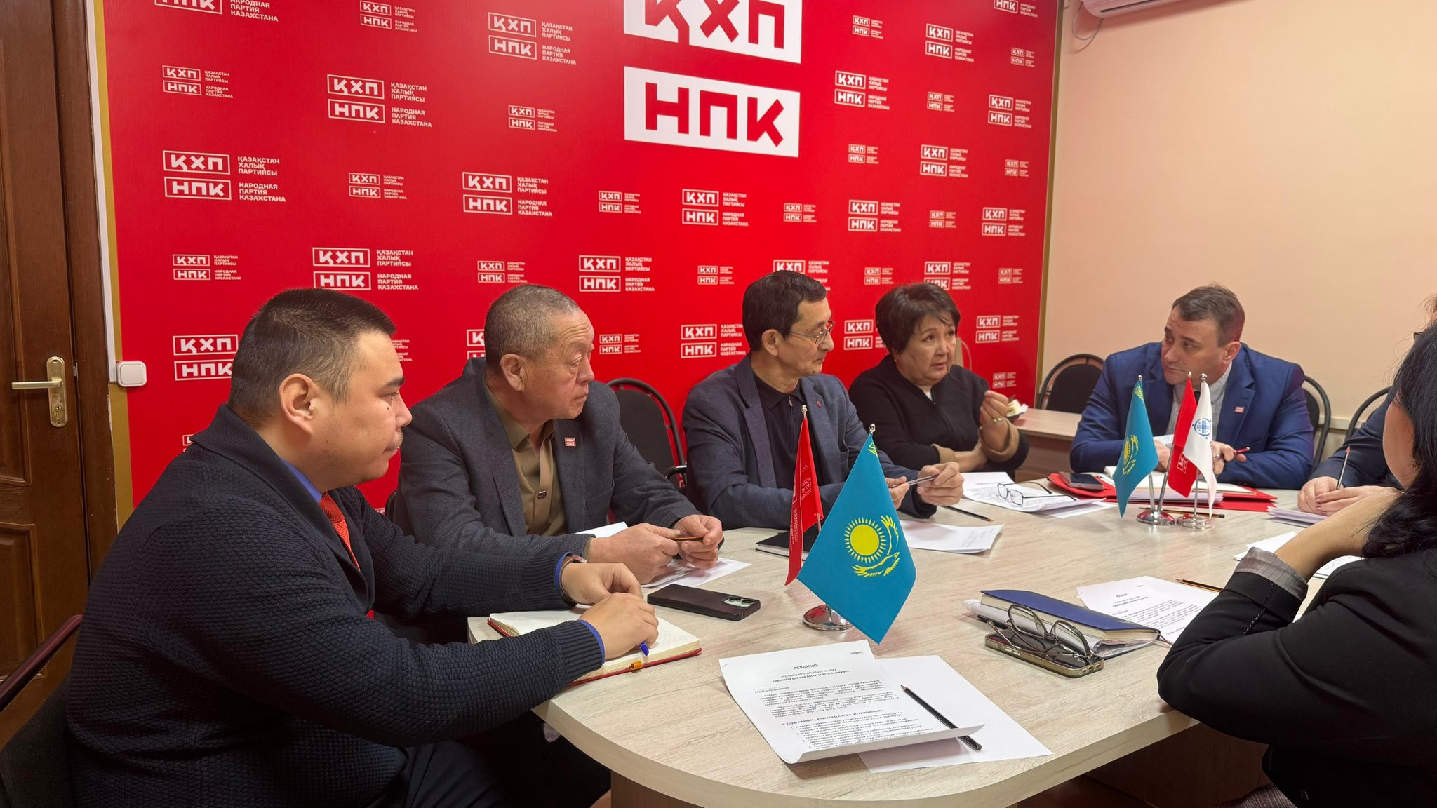 ДӨҢГЕЛЕК ҮСТЕЛ ЕҢБЕКАҚЫ МӘСЕЛЕЛЕРІНЕ АРНАЛДЫ