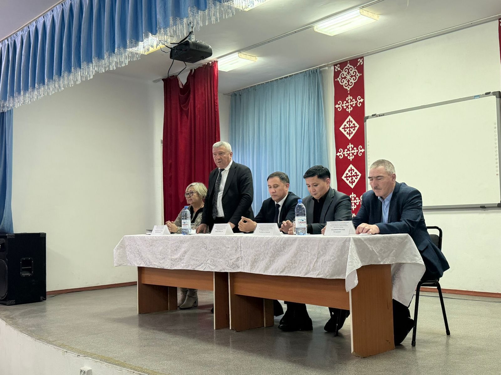 КӘСІПОДАҚ ӨКІЛДЕРІ ЕҢБЕК ҰЖЫМДАРЫМЕН КЕЗДЕСТІ