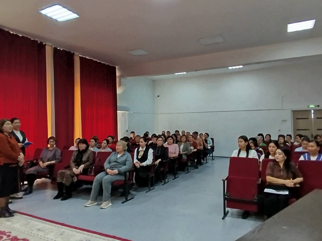 КӘСІПОДАҚ МҮШЕЛЕРІМЕН КЕЗДЕСТІ
