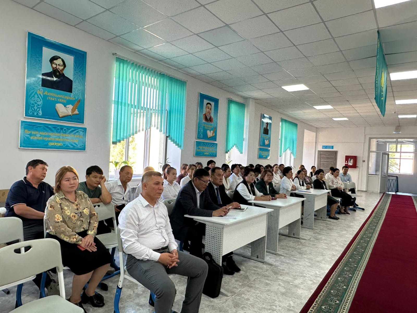 ЕҢБЕК АДАМЫНЫҢ МҮДДЕСІ – КӘСІПОДАҚТЫҢ БАСТЫ БАҒДАРЫ