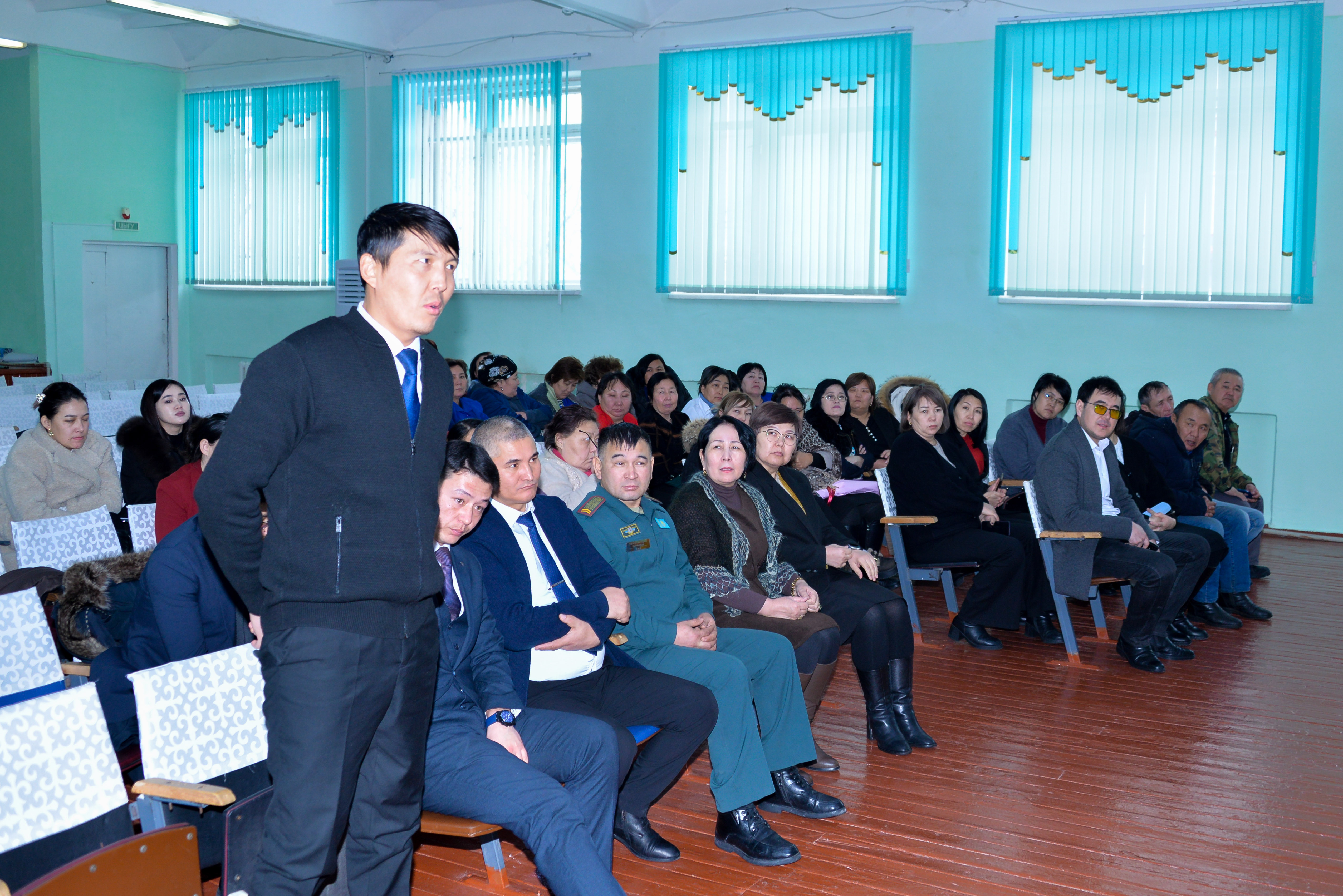 ҚАРАТАУДА КӘСІПОДАҚ КЕРУЕНІ МЕКТЕП ҰЖЫМЫМЕН КЕЗДЕСТІ
