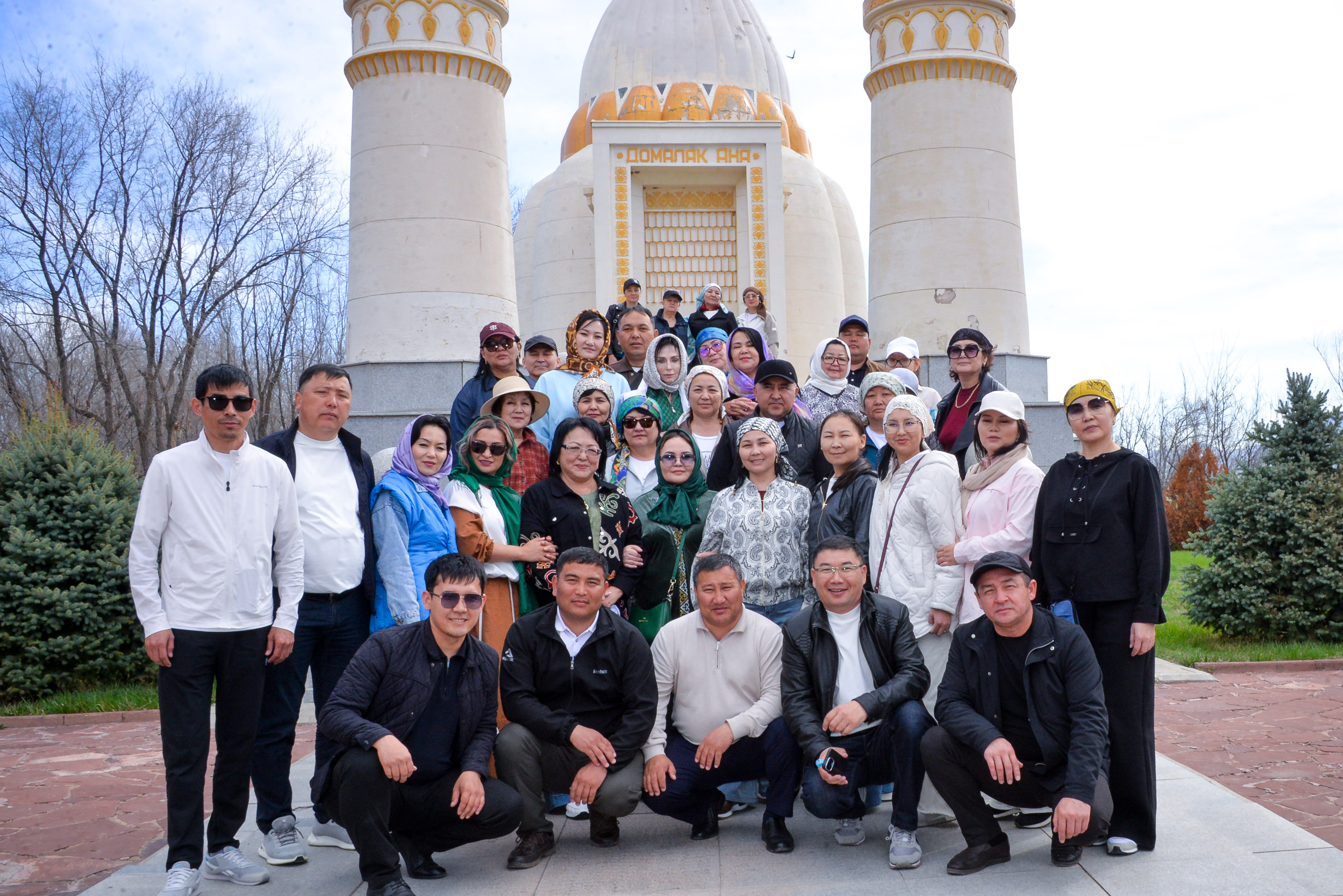 КИЕЛІ ТҮРКІСТАНҒА ТАНЫМДЫҚ САПАР