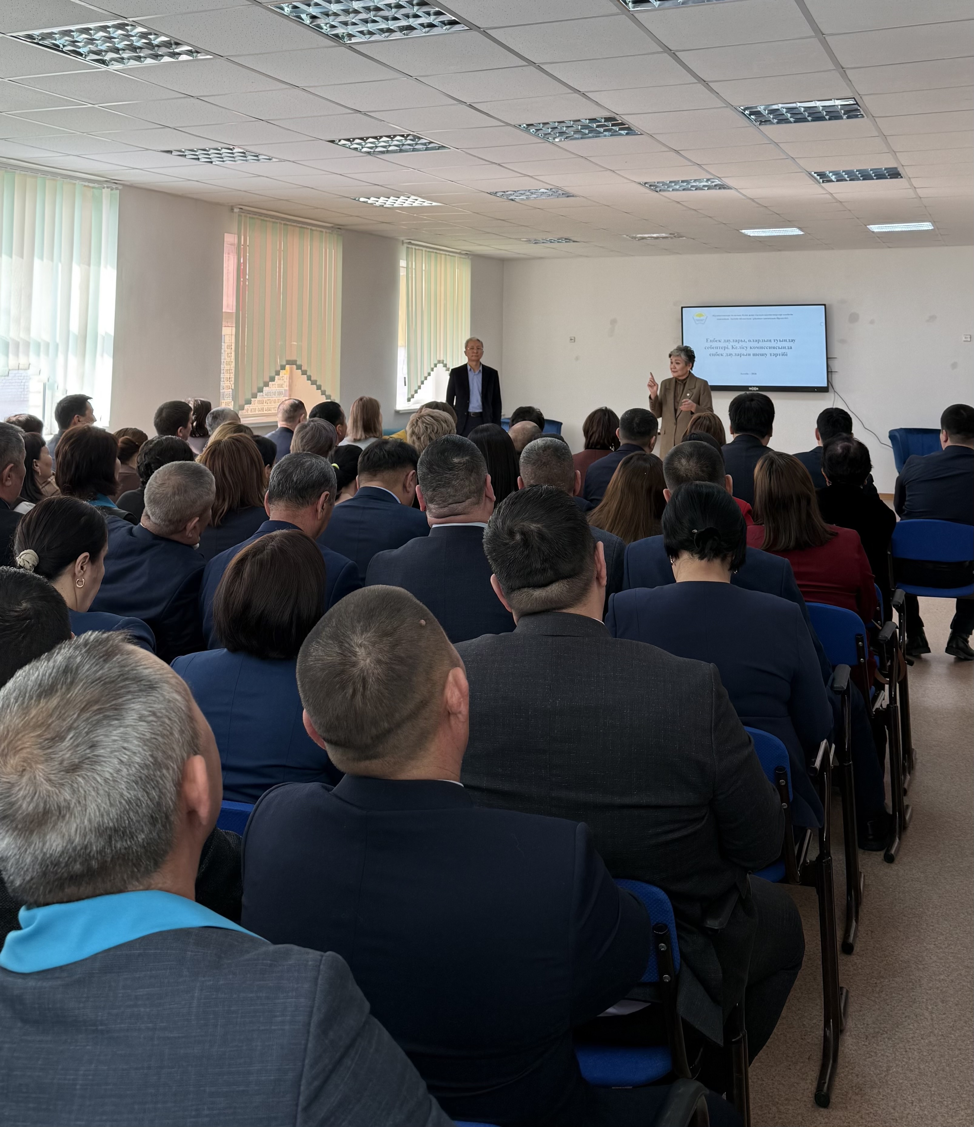 ЕҢБЕК ҚҰҚЫҒЫН ТҮСІНДІРУ ЖҰМЫСТАРЫ ЖҮРГІЗІЛДІ