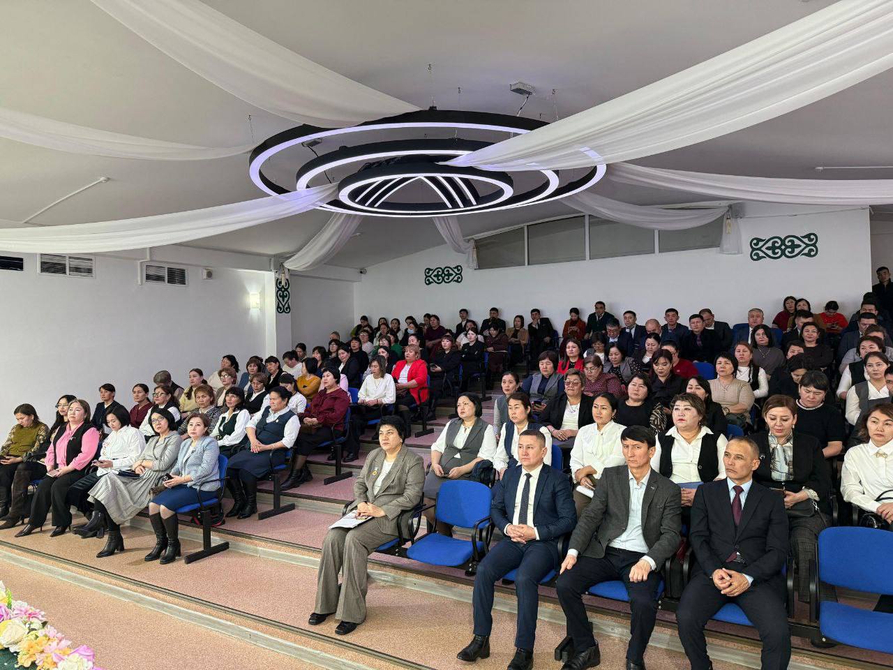 МҰҒАЛЖАРДА КӘСІПОДАҚ ҚЫЗМЕТІ ТАЛҚЫЛАНДЫ