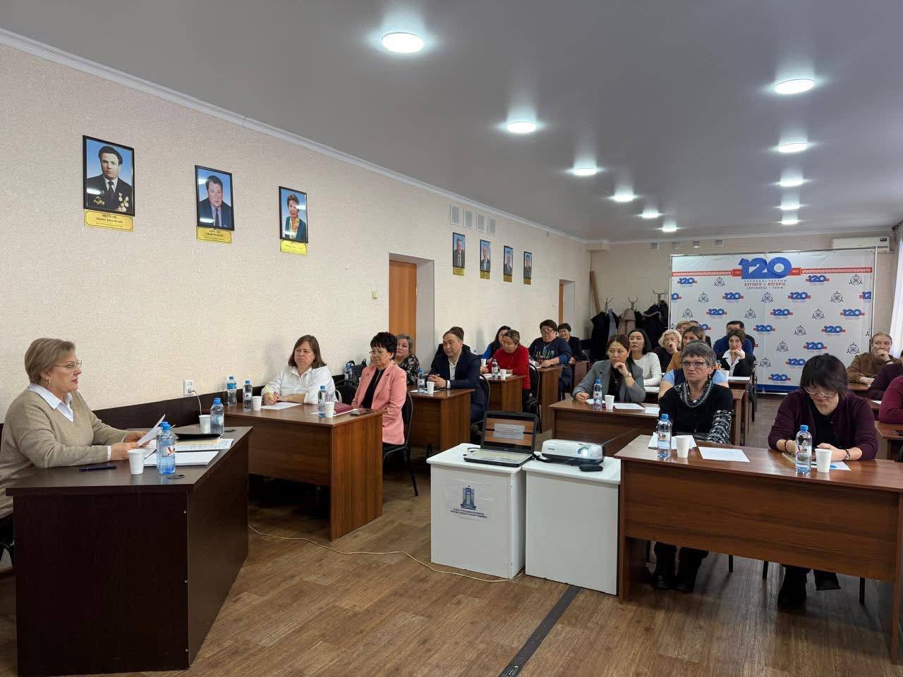 СПОР БЕЗ СУДА: В КОСТАНАЕ ТОП ОБУЧАЕТ ПРОФСОЮЗЫ ГРАМОТНО ЗАЩИЩАТЬ ПРАВА РАБОТНИКОВ