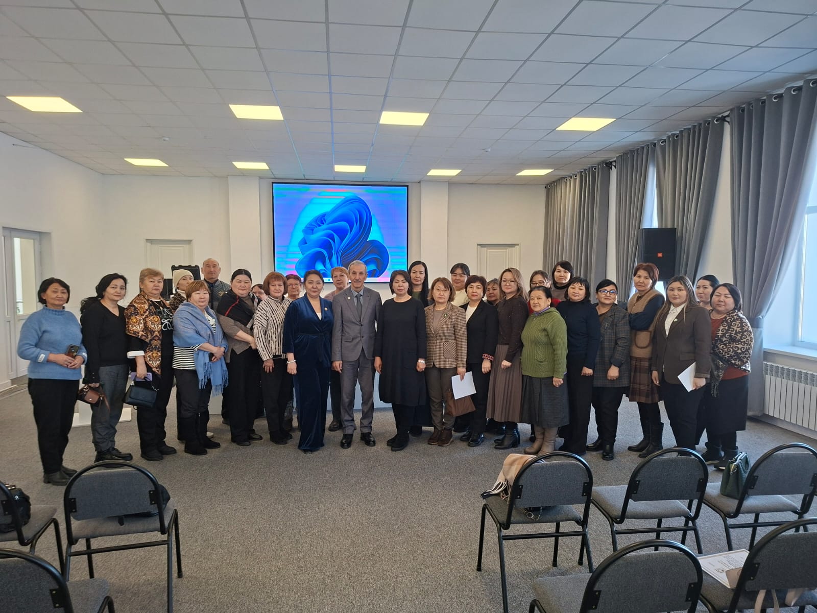 ӘЛЕУМЕТТІК ӘРІПТЕСТІК ЖӘНЕ ЕҢБЕК ҚАТЫНАСТАРЫН РЕТТЕУ МӘСЕЛЕЛЕРІ БОЙЫНША СЕМИНАРЛАР