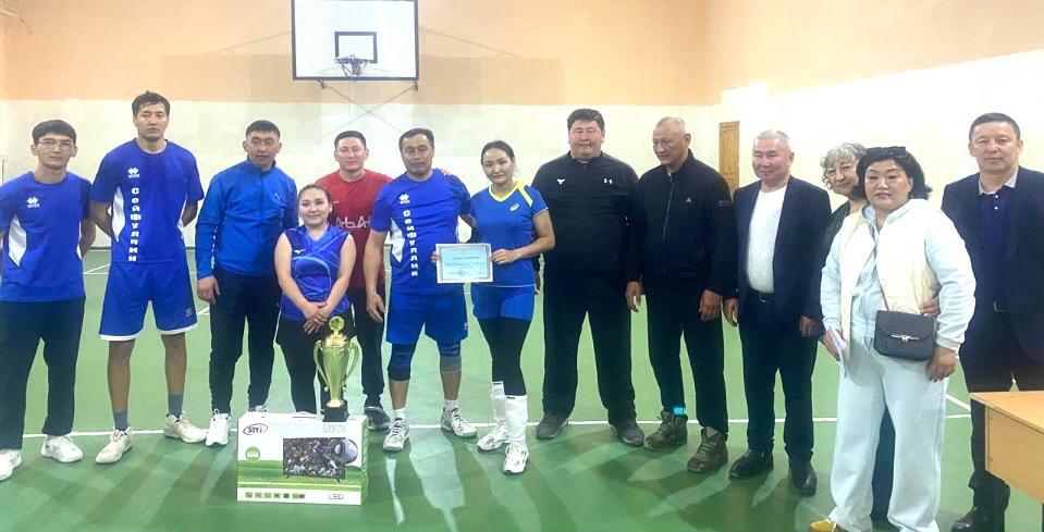 КӘСІПОДАҚ МҮШЕЛЕРІ АРАСЫНДА ДҮБІРЛІ ЖАРЫС