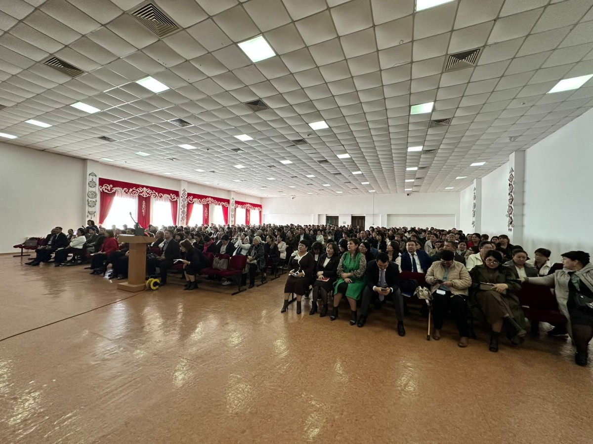 СОВМЕСТНЫЕ СЕМИНАРЫ ОТРАСЛЕВОГО ПРОФСОЮЗА И МИНИСТЕРСТВА ПРОСВЕЩЕНИЯ ПРОДОЛЖАЮТСЯ: РАБОЧИЙ ВИЗИТ В ШЫМКЕНТ