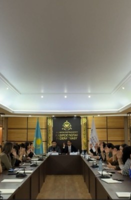 АСТАНАНЫҢ БІЛІМ БЕРУ ҚЫЗМЕТКЕРЛЕРІ КӘСІПОДАҒЫНЫҢ ҚАЛАЛЫҚ КОМИТЕТІНІҢ ОТЫРЫСЫ ӨТТІ