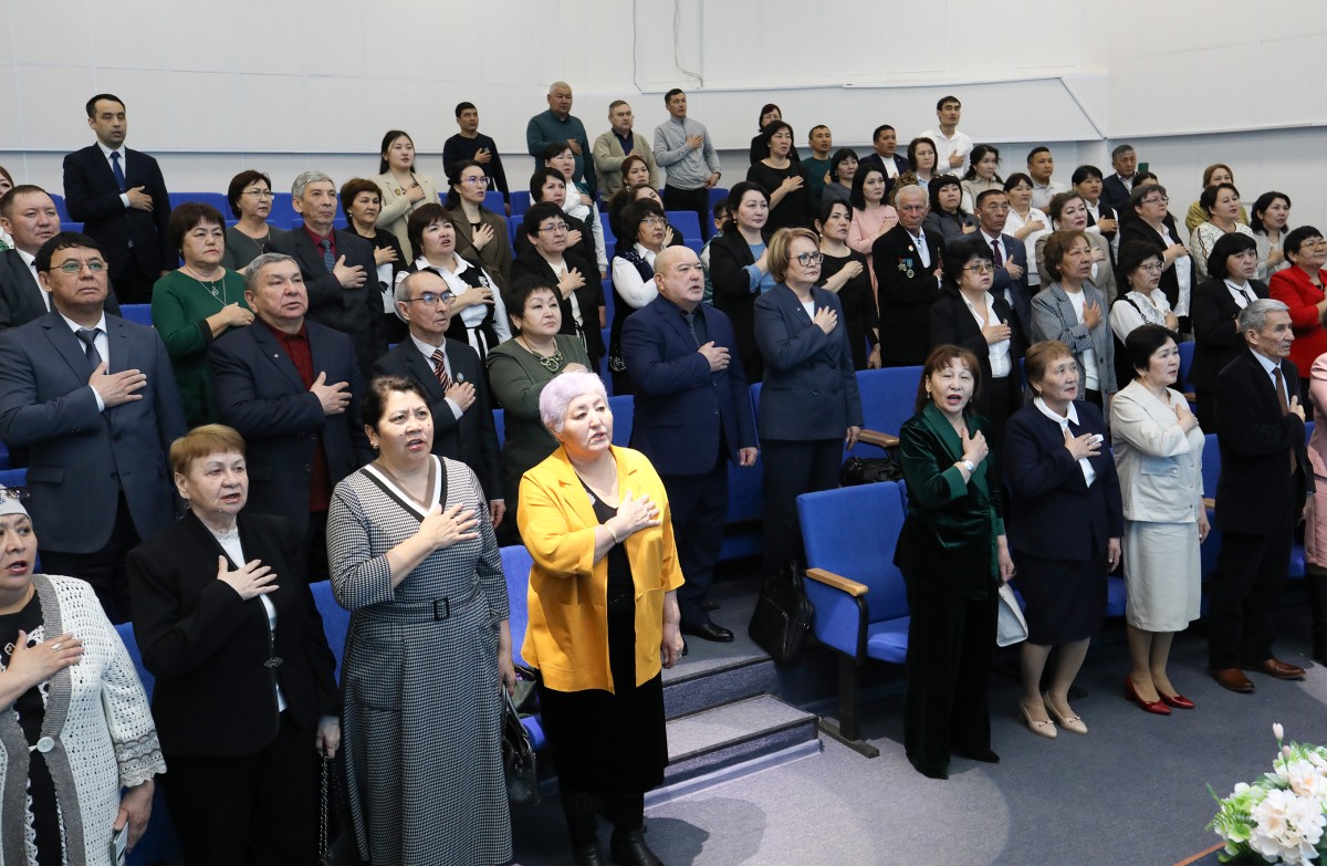 САЛАЛЫҚ КӘСІПОДАҚҚА – 100 ЖЫЛ: БАТЫС ҚАЗАҚСТАН ОБЛЫСТЫҚ ҰЙЫМЫ МЕРЕЙТОЙҒА ОРАЙ КӘСІПОДАҚ МҮШЕЛЕРІН МАРАПАТТАДЫ