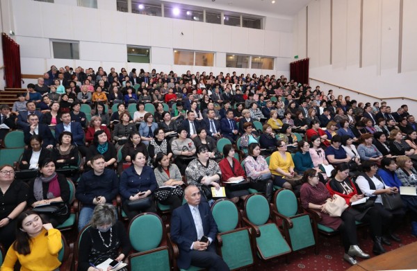 Кеше Х.Бөкеева атындағы облыстық қазақ драма театрында Батыс Қазақстан облыстық ...