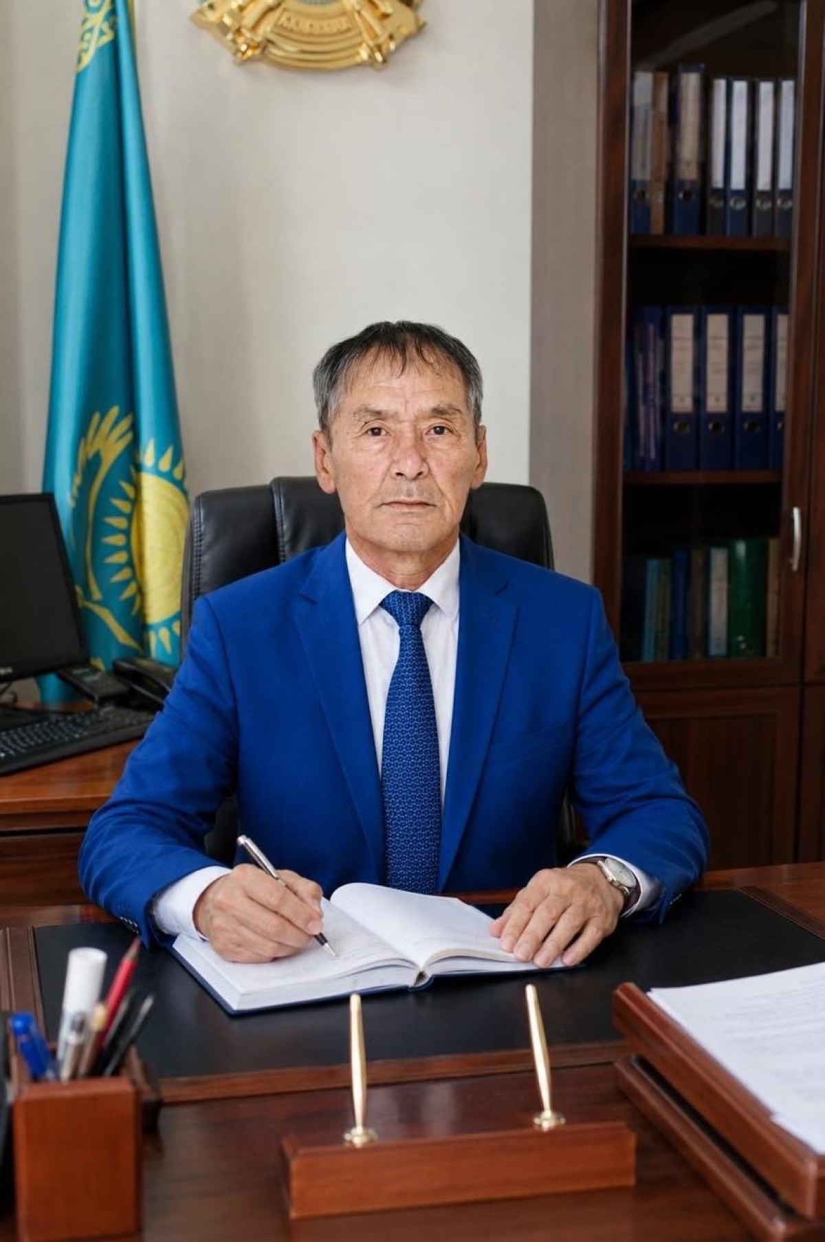 ЕҢБЕК АДАМЫ