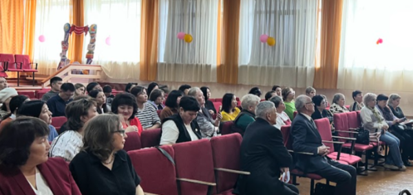 «КАК ЖИВЕШЬ, ПЕРВИЧКА?»: ВСТРЕЧА С ЛИДЕРАМИ ПРОФСОЮЗНОГО ДВИЖЕНИЯ УСТЬ-КАМЕНОГОРСКА