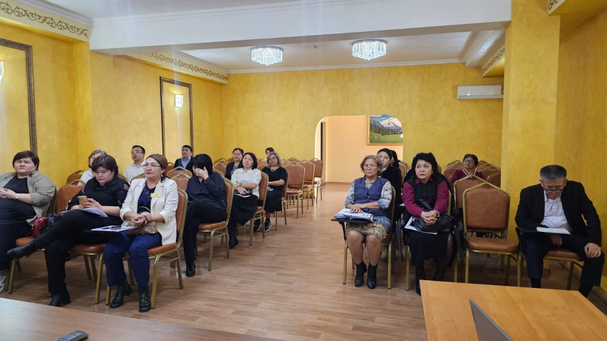 МЕКТЕП ҰЖЫМЫ КОНСТИТУЦИЯ ЖОБАСЫН ТАЛҚЫЛАДЫ