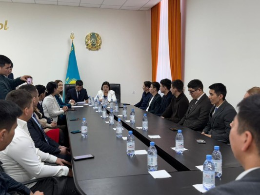 ШИЕЛІ АУДАНДЫҚ ЖАСТАР КЕҢЕСІНІҢ ОТЫРЫСЫ ӨТТІ
