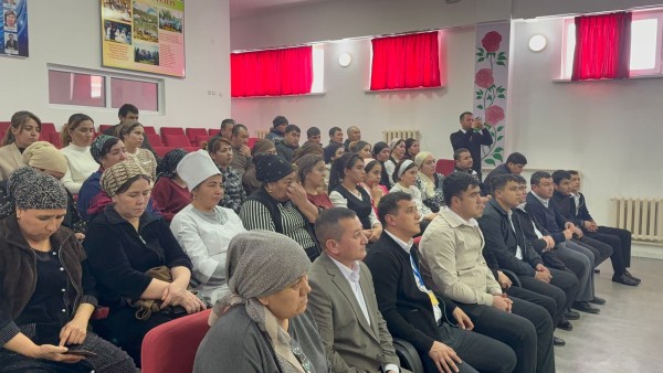 КӘСІПОДАҚ ӨКІЛДЕРІ ЕҢБЕК ҰЖЫМДАРЫМЕН КЕЗДЕСТІ