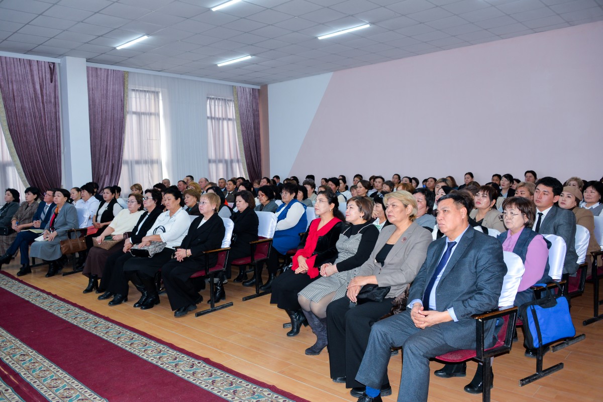ПЕДАГОГТАР МӘСЕЛЕСІ КӘСІПОДАҚ ПЛЕНУМЫНДА ТАЛҚЫЛАНДЫ