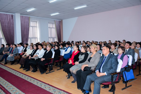 ПЕДАГОГТАР МӘСЕЛЕСІ КӘСІПОДАҚ ПЛЕНУМЫНДА ТАЛҚЫЛАНДЫ