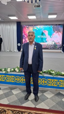 ЕҢБЕК АДАМЫ