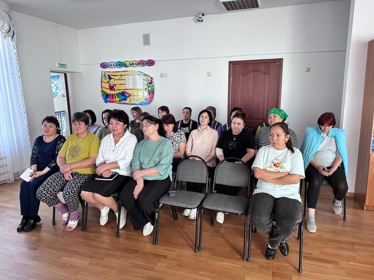 ТЕКЕЛІДЕ КӘСІПОДАҚ ӨКІЛДЕРІ БАЛАБАҚША ҰЖЫМДАРЫМЕН КЕЗДЕСТІ