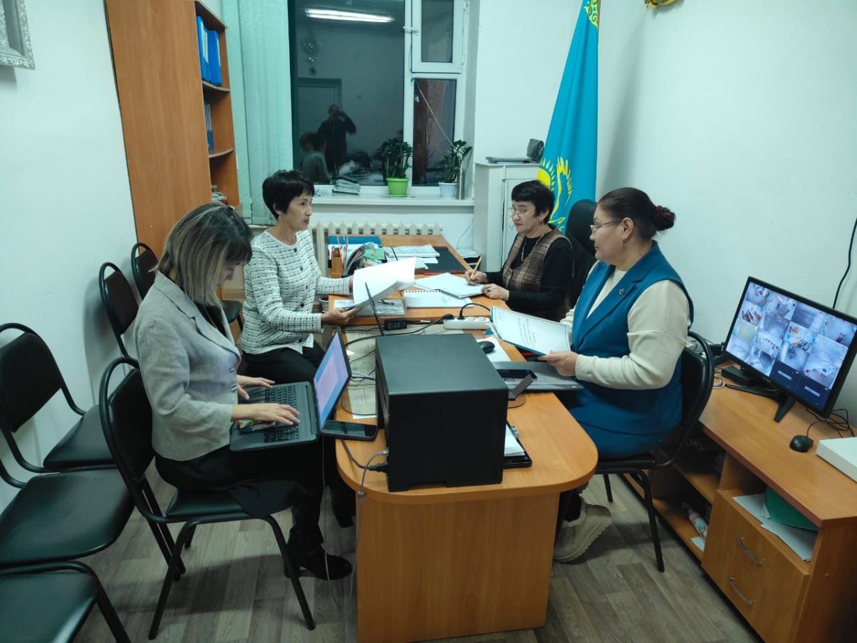 ҰЖЫМ МҮШЕЛЕРІМЕН КЕЗДЕСТІ