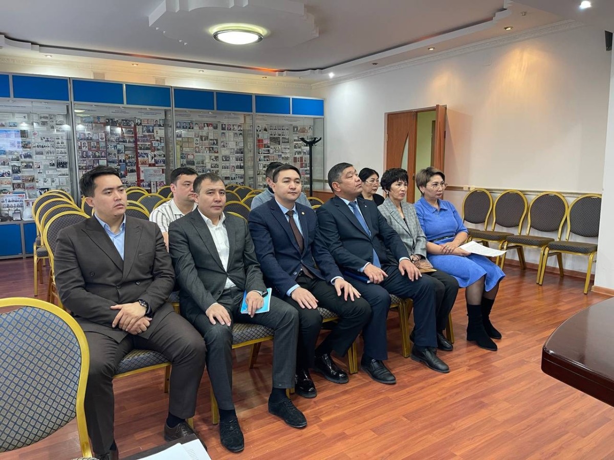 АҚТӨБЕДЕ АТҚАРУ КОМИТЕТІНІҢ КЕЗЕКТІ ОТЫРЫСЫ ӨТТІ