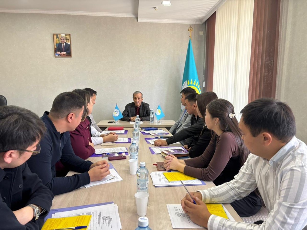 ПЕРВОЕ ЗАСЕДАНИЕ СОВЕТА ПО ДЕЛАМ МОЛОДЕЖИ ОБЛАСТНОГО КОМИТЕТА ПРОФСОЮЗА
