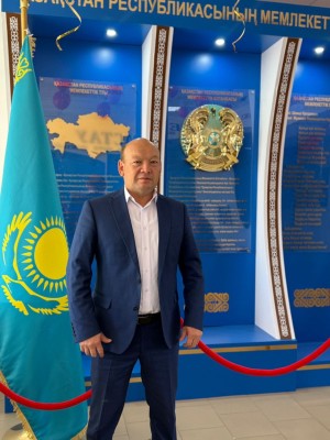 ЕҢБЕК АДАМЫ