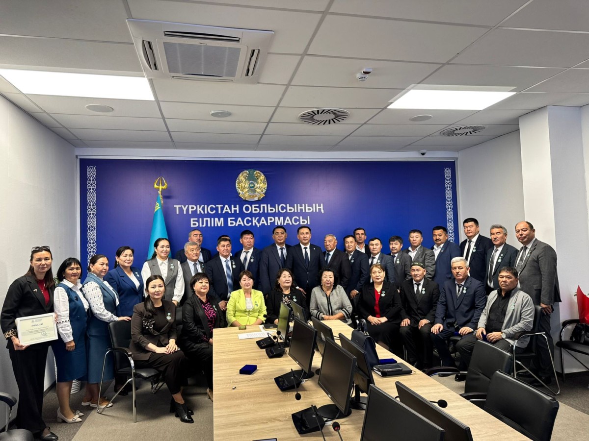 ТҮРКІСТАН ОБЛЫСЫНДА КӘСІПОДАҚТАР КҮНІНЕ ОРАЙ САЛТАНАТТЫ ШАРА ӨТТІ