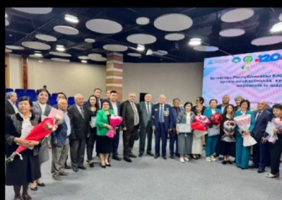 ТҮРКІСТАНДА КӘСІПОДАҚ КӨШБАСШЫЛАРЫ МАРАПАТТАЛДЫ