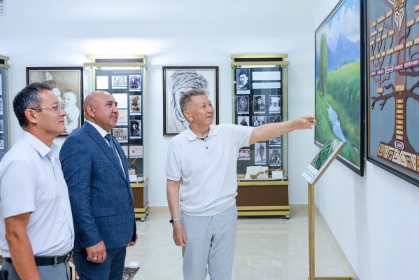 «ДАҢҚ» ЗАЛЫНДАҒЫ ДӘРІПТІ ДИДАРЛАСУ