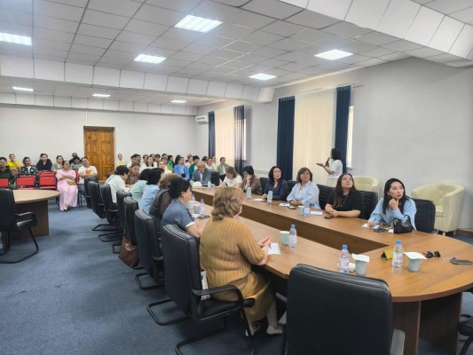 КЕЛІСУ КОМИССИЯСЫ МҮШЕЛЕРІН ОҚЫТУ ЖАЛҒАСУДА