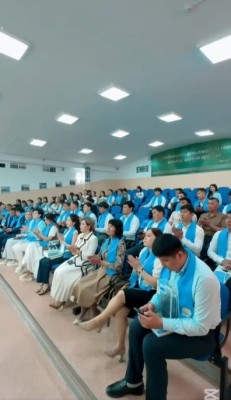 КӘСІПОДАҚ ПЕН ЖАС МАМАНДАР: ҒАСЫРЛЫҚ ДӘСТҮР ЖАЛҒАСУДА