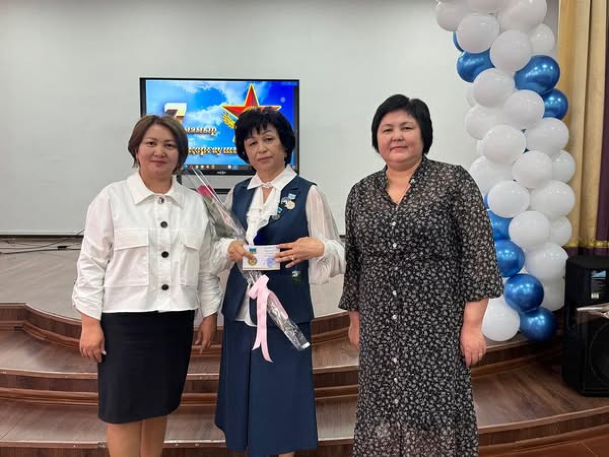 КӘСІПОДАҚ МҮШЕЛЕРІНЕ ҚҰРМЕТ КӨРСЕТІЛДІ