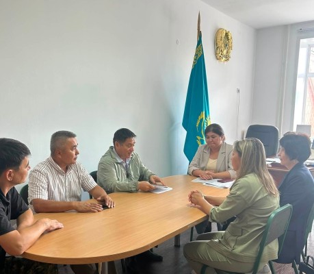 ЕҢБЕК АДАМЫНЫҢ МҮДДЕСІ – КӘСІПОДАҚ НАЗАРЫНДА!